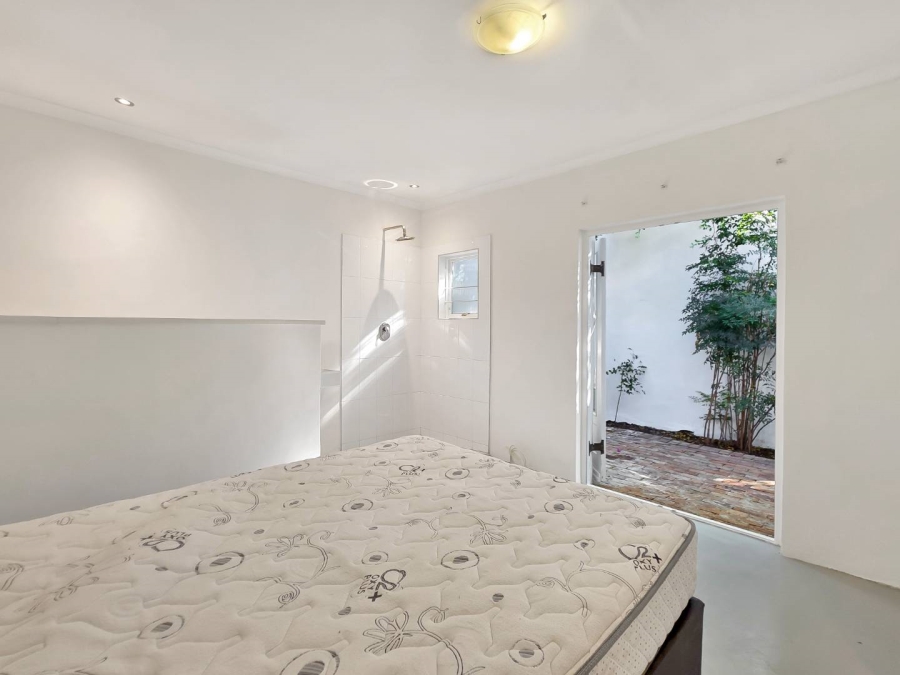 2 Bedroom Property for Sale in Gardens Western Cape